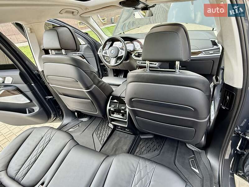 Внедорожник / Кроссовер BMW X7 2021 в Одессе