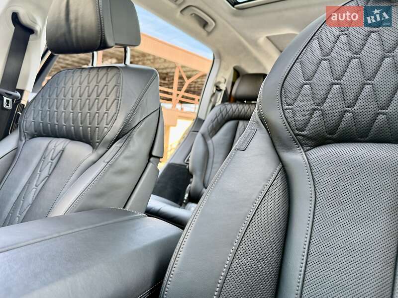 Внедорожник / Кроссовер BMW X7 2021 в Одессе