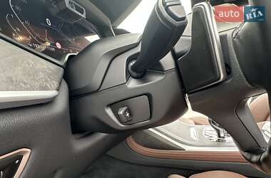Позашляховик / Кросовер BMW X7 2022 в 