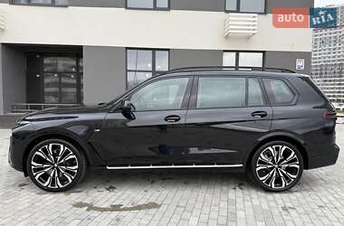 Внедорожник / Кроссовер BMW X7 2023 в 