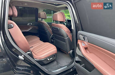 Позашляховик / Кросовер BMW X7 2019 в 