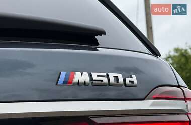 Позашляховик / Кросовер BMW X7 2020 в 