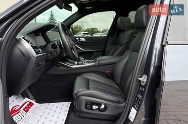 Позашляховик / Кросовер BMW X7 2020 в 