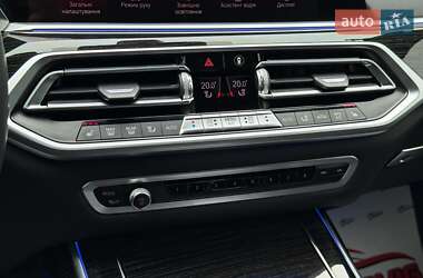 Позашляховик / Кросовер BMW X7 2020 в 