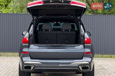 Позашляховик / Кросовер BMW X7 2020 в 