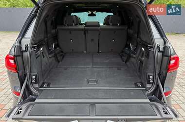 Позашляховик / Кросовер BMW X7 2020 в 