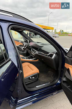 Внедорожник / Кроссовер BMW X7 2023 в 