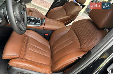 Внедорожник / Кроссовер BMW X7 2024 в 