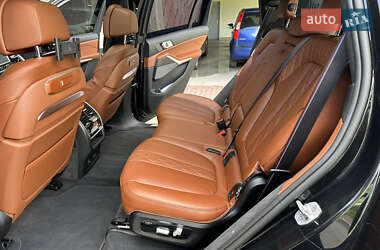 Внедорожник / Кроссовер BMW X7 2024 в 