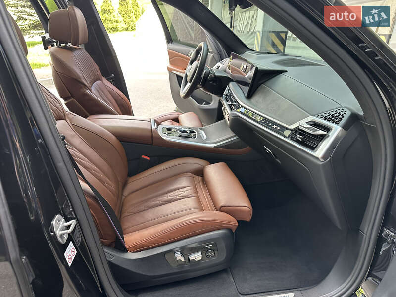 Внедорожник / Кроссовер BMW X7 2024 в Киеве