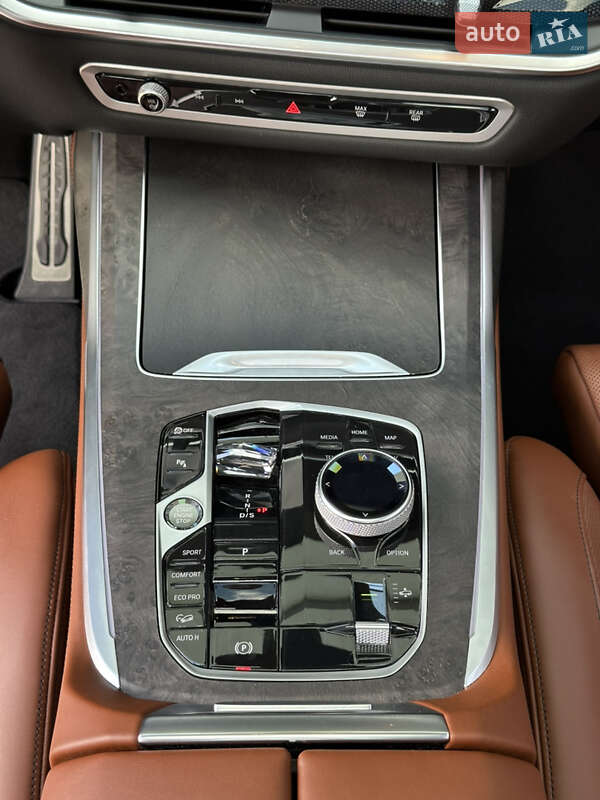 Внедорожник / Кроссовер BMW X7 2024 в Киеве