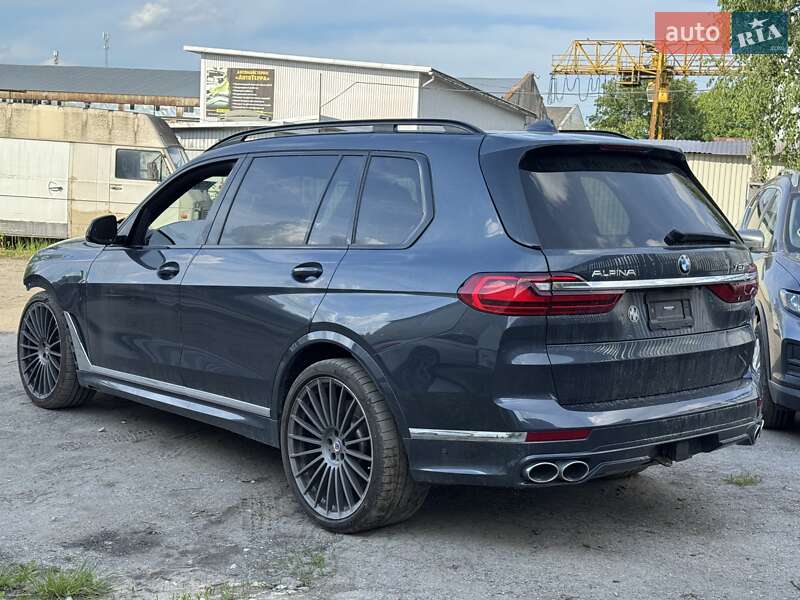 BMW X7 2022