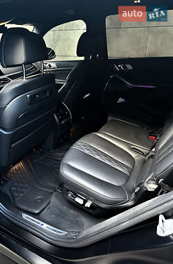 Внедорожник / Кроссовер BMW X7 2021 в 