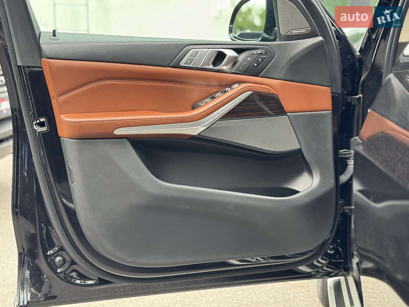 Позашляховик / Кросовер BMW X7 2020 в Києві