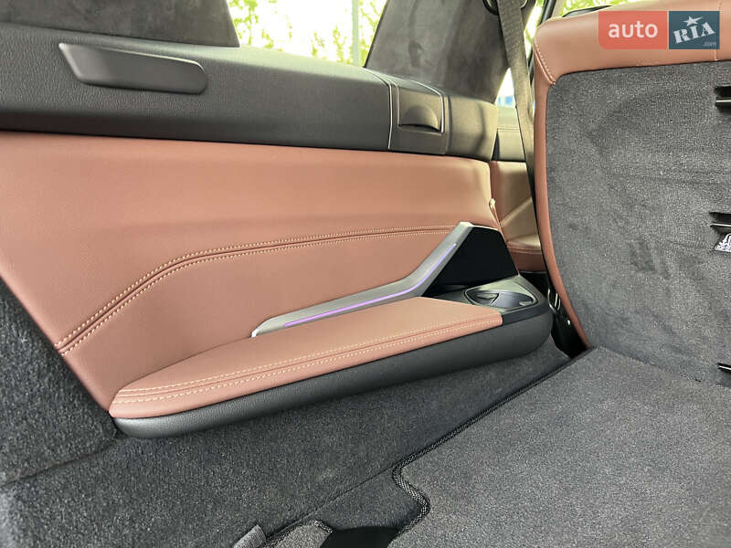 Позашляховик / Кросовер BMW X7 2021 в Києві