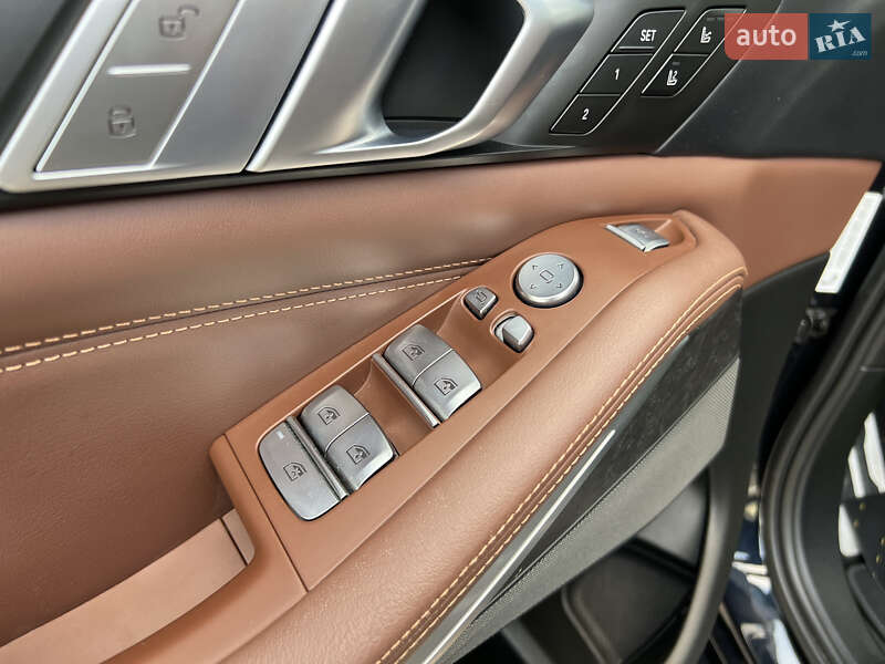 Позашляховик / Кросовер BMW X7 2021 в Києві