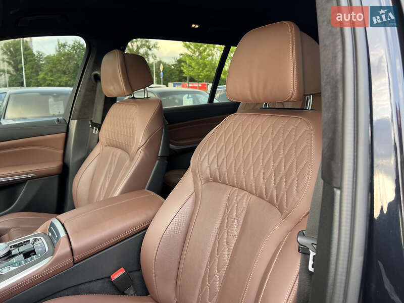 Позашляховик / Кросовер BMW X7 2021 в Києві