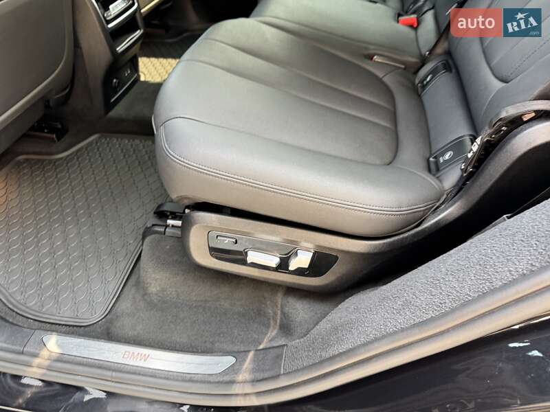 Внедорожник / Кроссовер BMW X7 2019 в Луцке