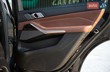Внедорожник / Кроссовер BMW X7 2019 в 