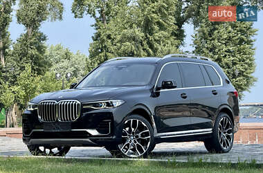 Внедорожник / Кроссовер BMW X7 2019 в 