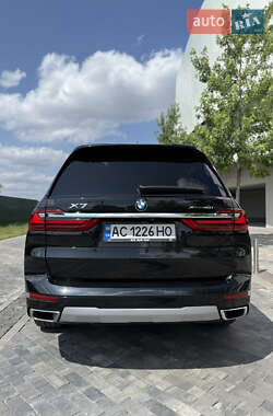 Внедорожник / Кроссовер BMW X7 2019 в 