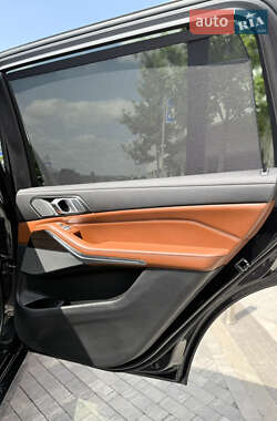 Внедорожник / Кроссовер BMW X7 2019 в 