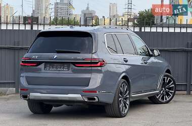 Внедорожник / Кроссовер BMW X7 2022 в 