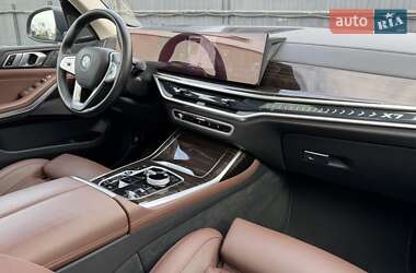 Внедорожник / Кроссовер BMW X7 2022 в 