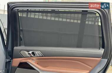 Внедорожник / Кроссовер BMW X7 2022 в 