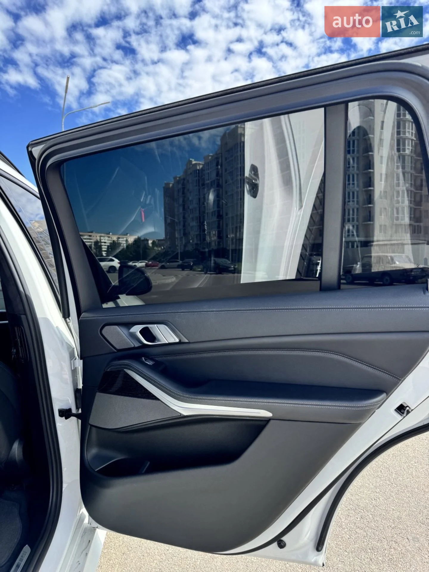 2020 BMW X7 - мініатюра 23