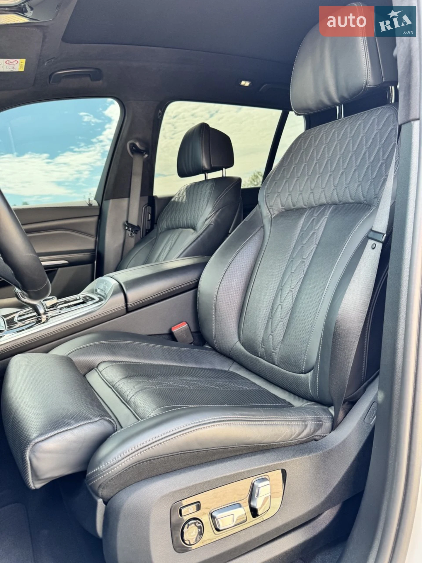 2020 BMW X7 - мініатюра 28