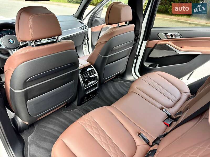 Позашляховик / Кросовер BMW X7 2022 в Києві