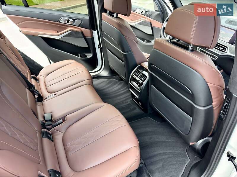 Позашляховик / Кросовер BMW X7 2022 в Києві