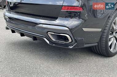 Внедорожник / Кроссовер BMW X7 2022 в 