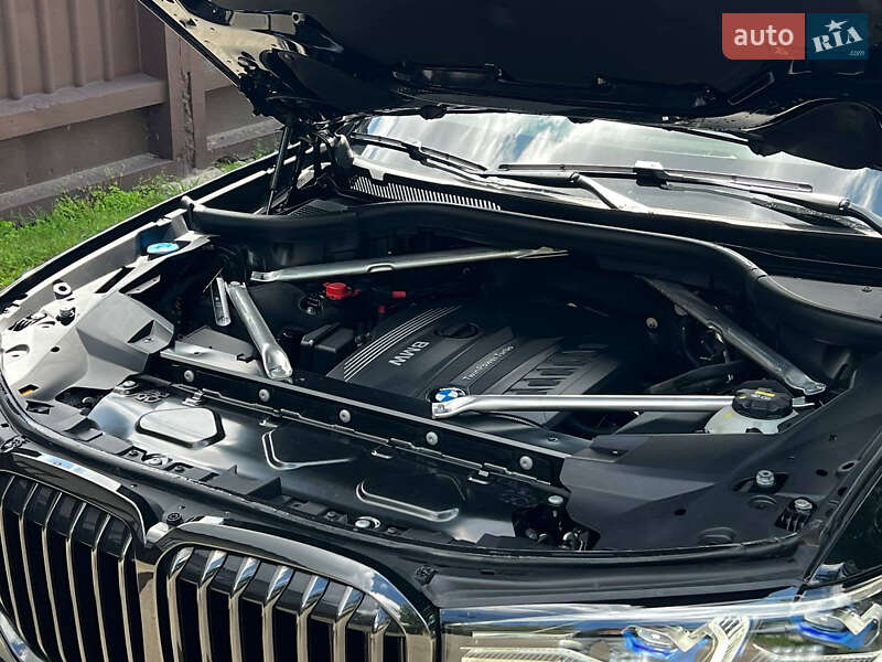 Внедорожник / Кроссовер BMW X7 2022 в Киеве