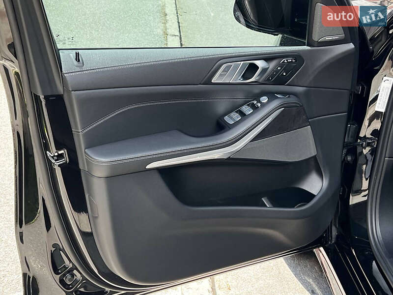 Внедорожник / Кроссовер BMW X7 2022 в Киеве