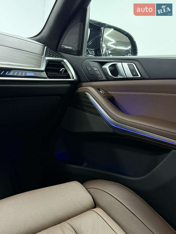 Внедорожник / Кроссовер BMW X7 2024 в Одессе