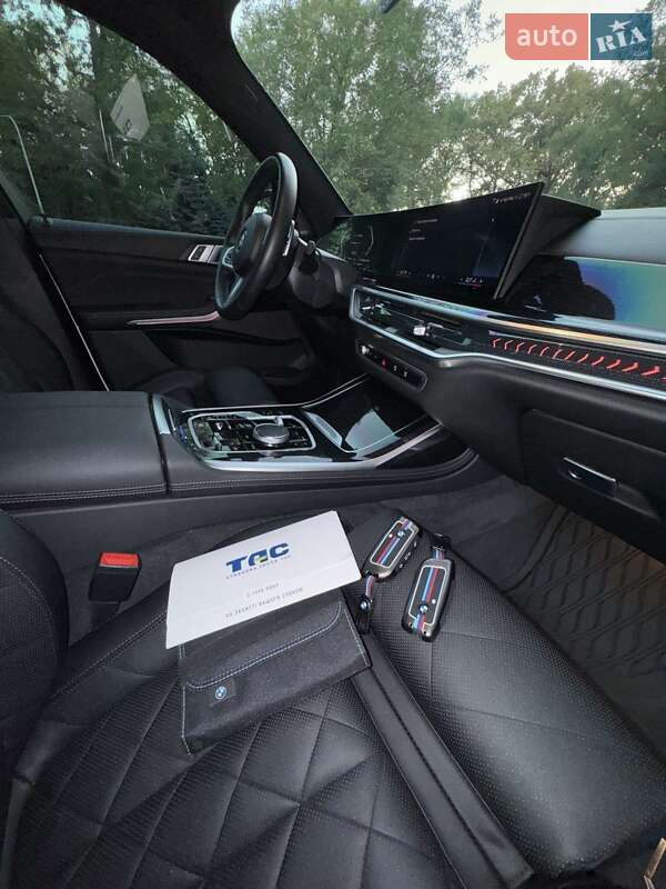 Внедорожник / Кроссовер BMW X7 2023 в Кривом Роге