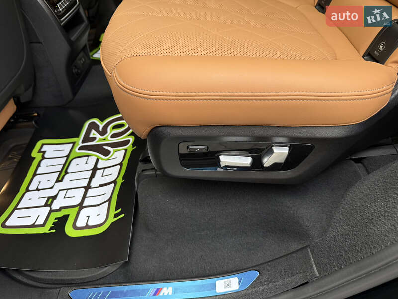 Внедорожник / Кроссовер BMW X7 2022 в Киеве