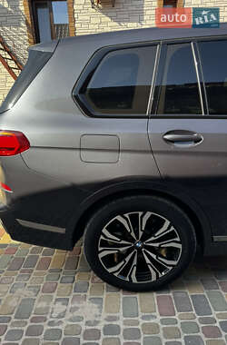 Внедорожник / Кроссовер BMW X7 2019 в 