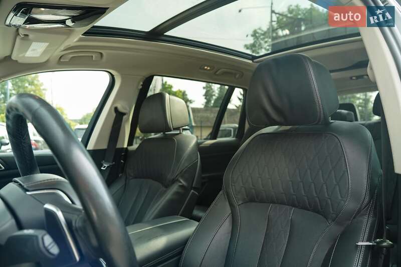 Позашляховик / Кросовер BMW X7 2022 в Чернівцях