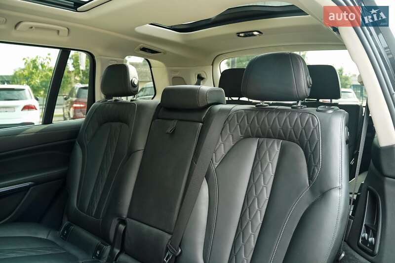 Позашляховик / Кросовер BMW X7 2022 в Чернівцях