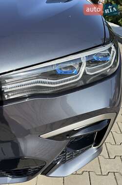Позашляховик / Кросовер BMW X7 2020 в 