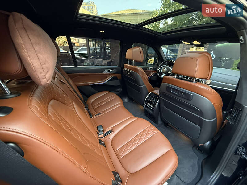 Внедорожник / Кроссовер BMW X7 2020 в Киеве