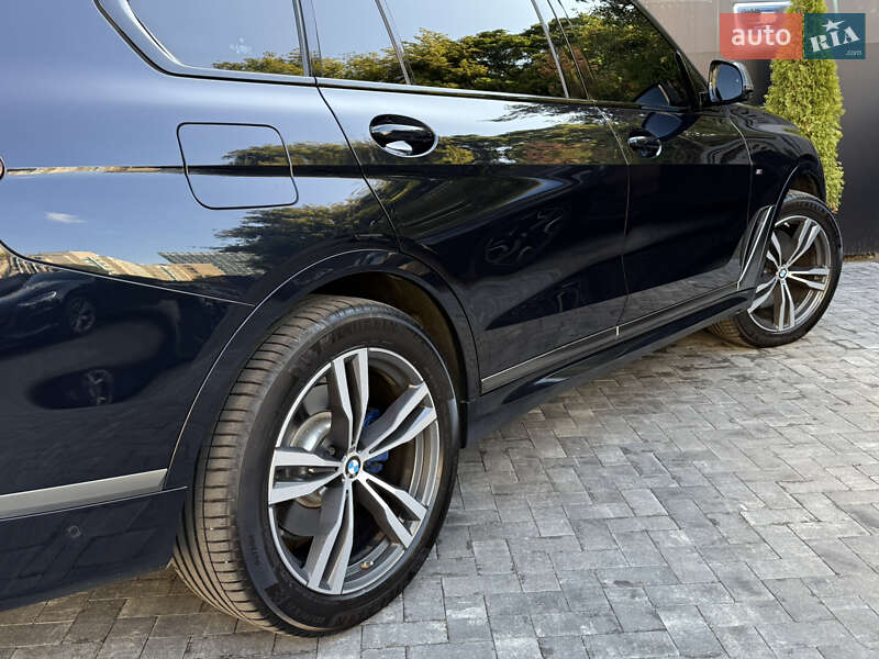 Внедорожник / Кроссовер BMW X7 2020 в Киеве