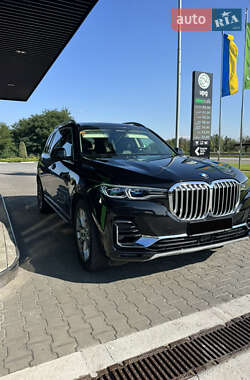 Внедорожник / Кроссовер BMW X7 2021 в 