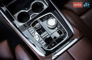 Внедорожник / Кроссовер BMW X7 2023 в 