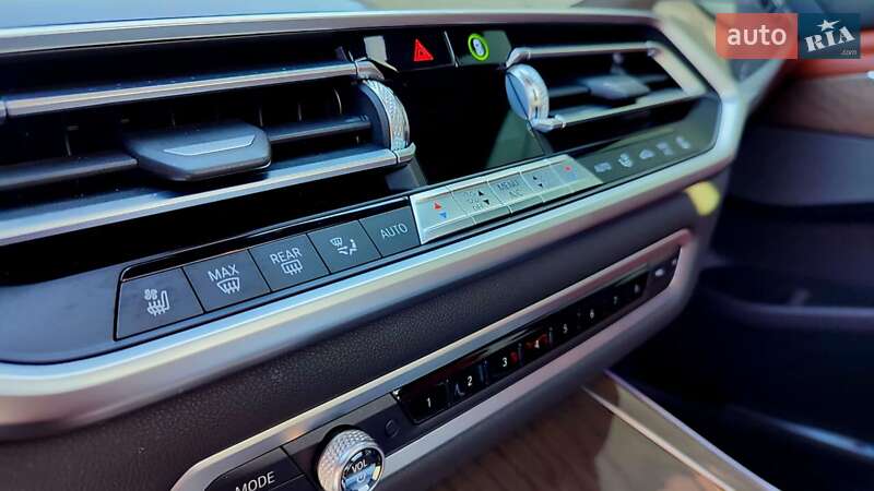 Внедорожник / Кроссовер BMW X7 2019 в Киеве