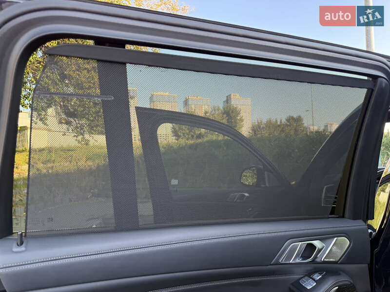 Внедорожник / Кроссовер BMW X7 2021 в Киеве