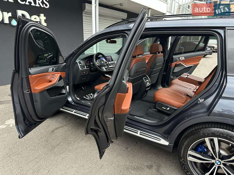 Внедорожник / Кроссовер BMW X7 2020 в Киеве